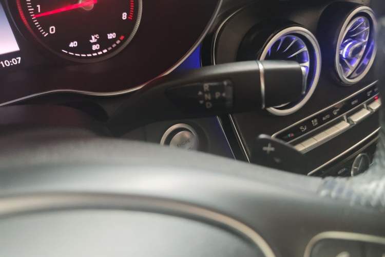 Used Mercedes-Benz C-Class 2017 C 200 L 4MATIC Sport Edition Gear Lever