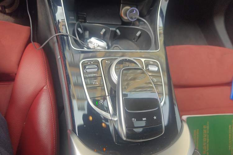 Used Mercedes-Benz C-Class 2017 Restyled C 200 Sport Edition Gear Lever
