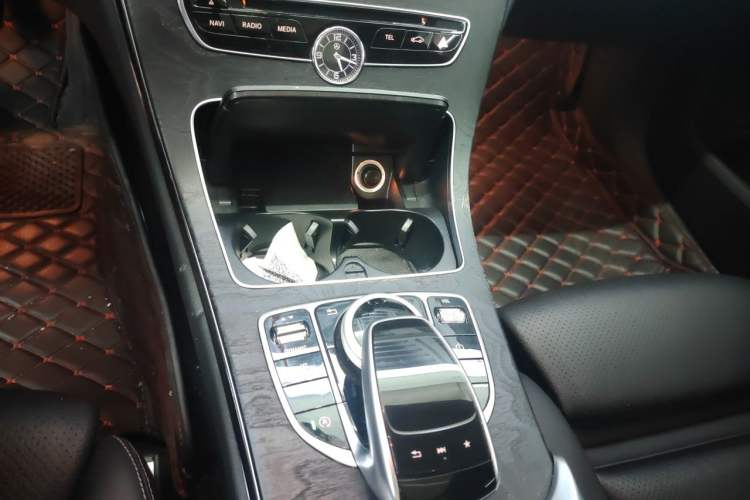 Used Mercedes-Benz C-Class 2017 Facelift C 200 L Sport Edition Gear Lever
