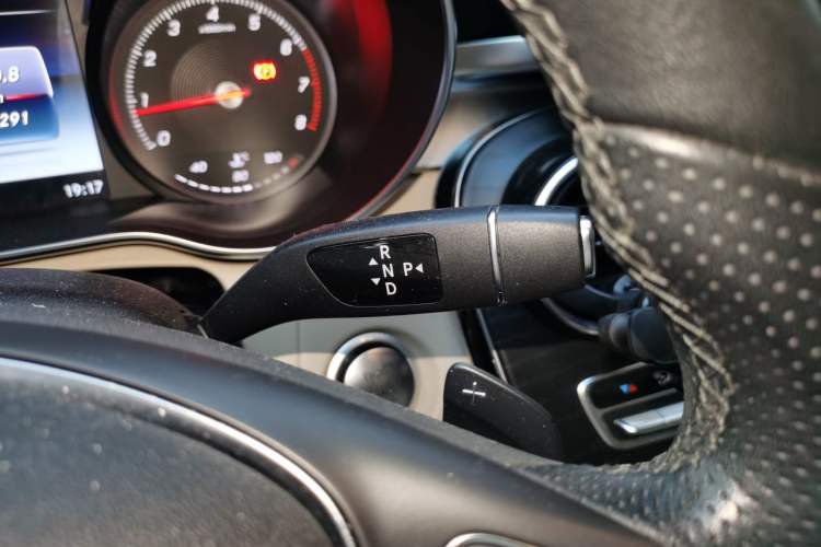 Used Mercedes-Benz C-Class 2017 Facelift C 200 L Sport Edition Gear Lever