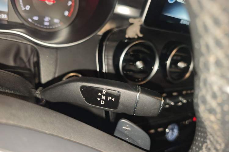 Used Mercedes-Benz C-Class 2017 Facelift C 200 L Sport Edition Gear Lever