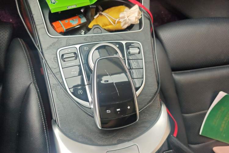Used Mercedes-Benz C-Class 2017 Facelift C 200 L Sport Edition Gear Lever
