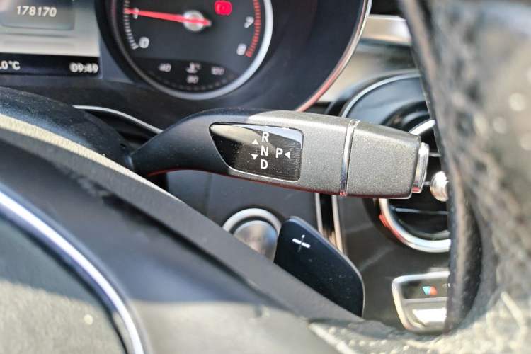 Used Mercedes-Benz C-Class 2017 Facelift C 200 L Sport Edition Gear Lever
