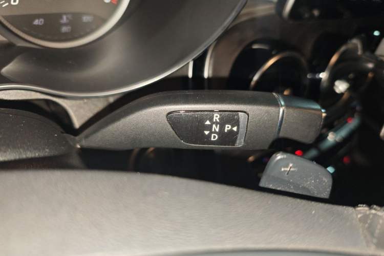 Used Mercedes-Benz C-Class 2017 C 200 L Sport Edition Gear Lever