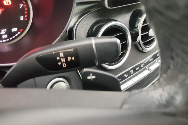 Used Mercedes-Benz C-Class 2017 Restyled C 180 L Fashion Edition Sport Version Gear Lever