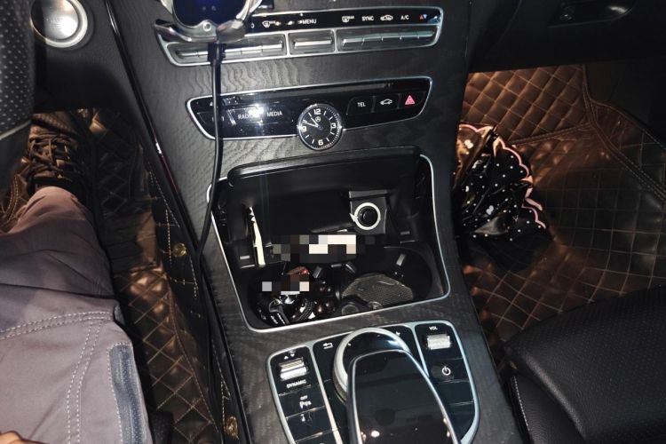 Used Mercedes-Benz C-Class 2017 Revised C 180 L Dynamic Sports Edition Gear Lever