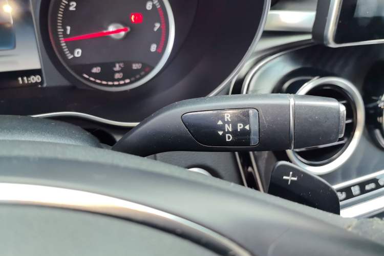 Used Mercedes-Benz C-Class 2017 Facelift C 200 L Sport Edition Gear Lever