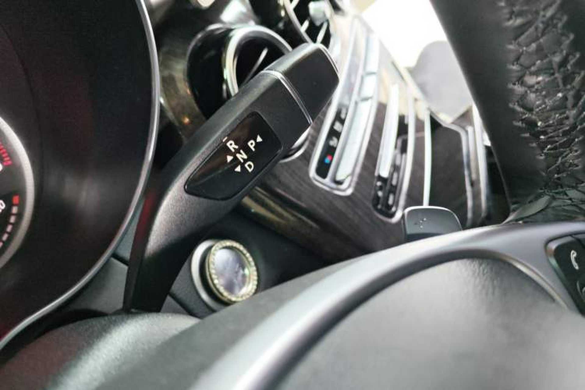 Used Mercedes-Benz C-Class 2017 Restyled C 200 Sport Edition Gear Lever