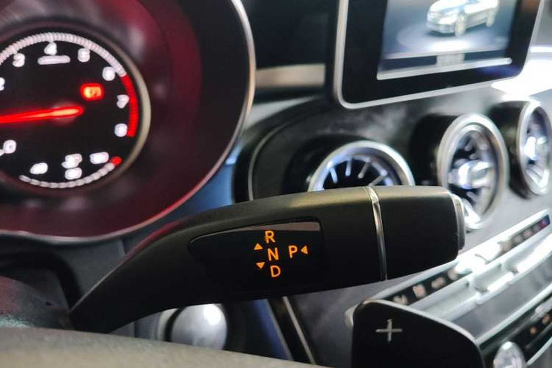 Used Mercedes-Benz C-Class 2017 Facelift C 200 L Sport Edition Gear Lever