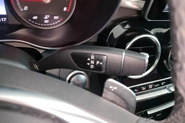 Used Mercedes-Benz C-Class 2017 C 200 Sport Edition Gear Lever