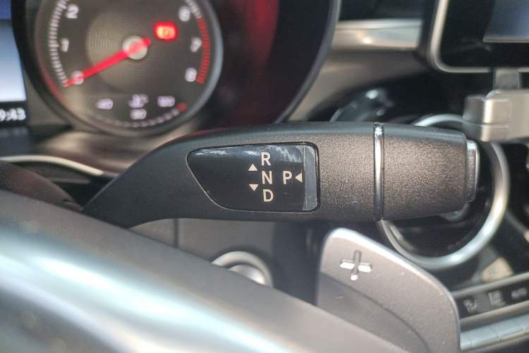 Used Mercedes-Benz C-Class 2017 C 200 Sport Edition Gear Lever