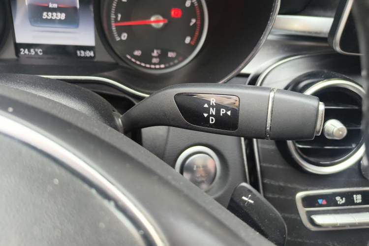 Used Mercedes-Benz C-Class 2017 Facelift C 200 L Sport Edition Gear Lever