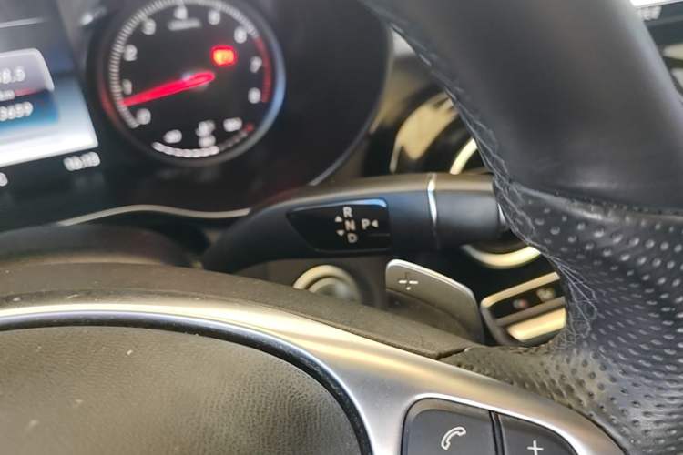 Used Mercedes-Benz C-Class 2017 Restyled C 200 Sport Edition Gear Lever