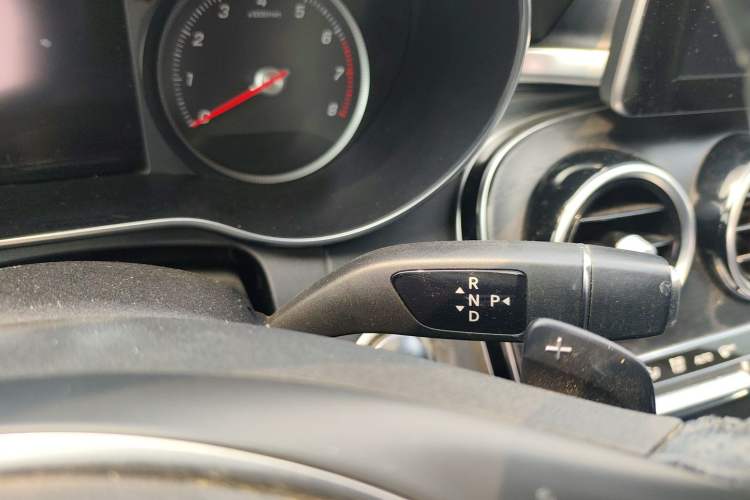 Used Mercedes-Benz C-Class 2017 Facelift C 200 L Sport Edition Gear Lever
