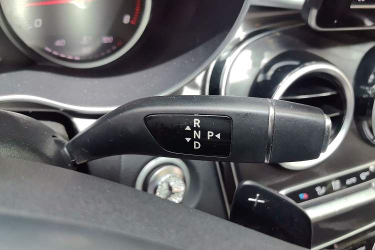 Used Mercedes-Benz C-Class 2017 Facelift C 200 L Sport Edition Gear Lever
