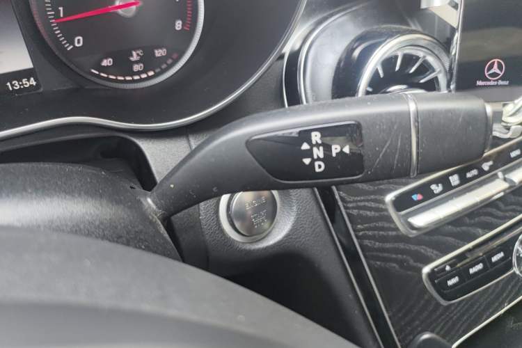 Used Mercedes-Benz C-Class 2017 Facelift C 200 L Sport Edition Gear Lever