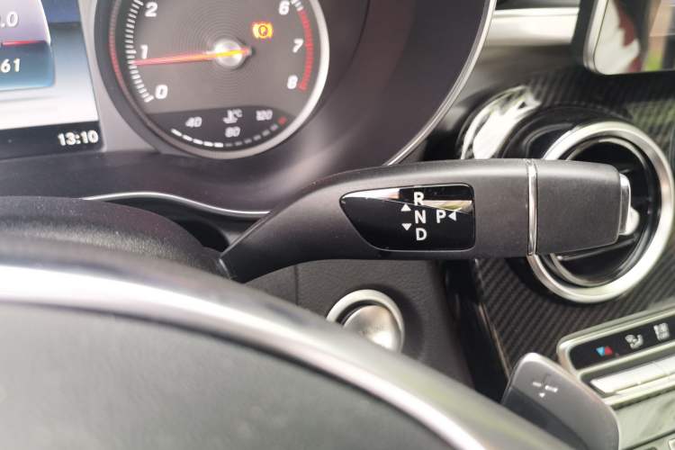 Used Mercedes-Benz C-Class 2017 Restyled C 200 Sport Edition Gear Lever