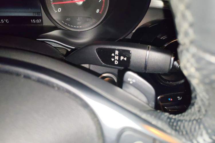 Used Mercedes-Benz C-Class 2017 C 200 Sport Edition Gear Lever