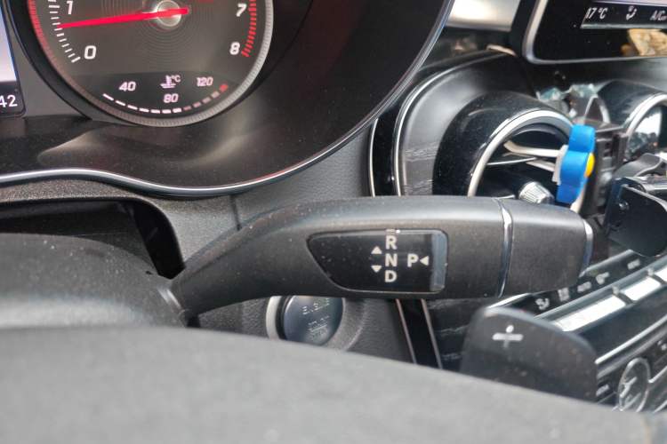Used Mercedes-Benz C-Class 2017 Facelift C 200 L Sport Edition Gear Lever