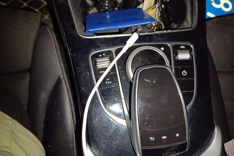 Used Mercedes-Benz C-Class 2017 Restyled C 200 Sport Edition Gear Lever