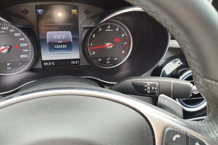Used Mercedes-Benz C-Class 2017 C 200 Sport Edition Gear Lever