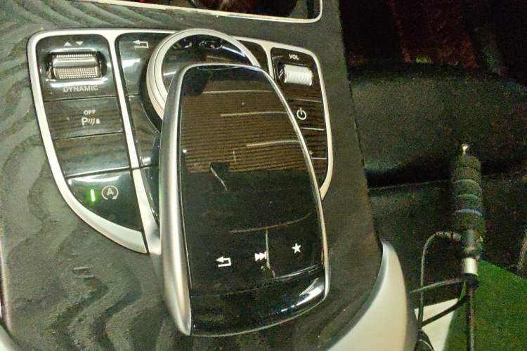 Used Mercedes-Benz C-Class 2017 Facelift C 200 L Sport Edition Gear Lever