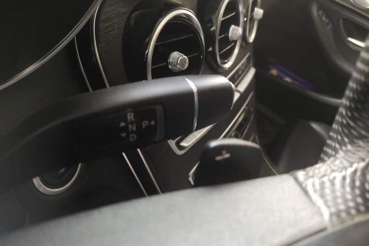 Used Mercedes-Benz C-Class 2017 C 180 L Sport Edition Gear Lever