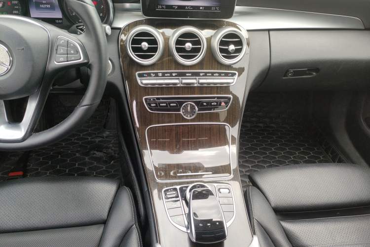 Used Mercedes-Benz C-Class 2017 C 180 L Gear Lever
