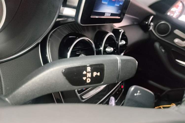 Used Mercedes-Benz C-Class 2017 C 200 L Sport Edition Gear Lever