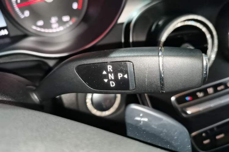 Used Mercedes-Benz C-Class 2017 Restyled C 180 L Fashion Edition Sport Version Gear Lever
