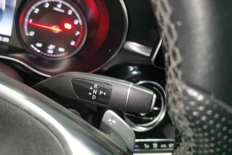 Used Mercedes-Benz C-Class 2017 Facelift C 200 Coupe Gear Lever
