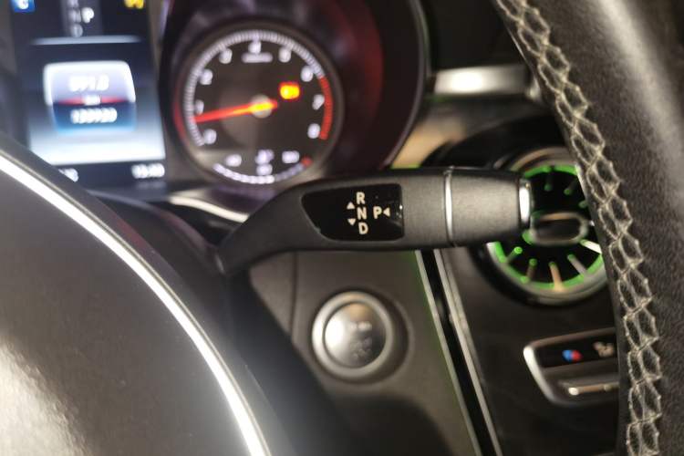 Used Mercedes-Benz C-Class 2017 Revised C 180 L Dynamic Sports Edition Gear Lever