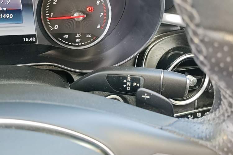 Used Mercedes-Benz C-Class 2017 Facelift C 200 L Sport Edition Gear Lever