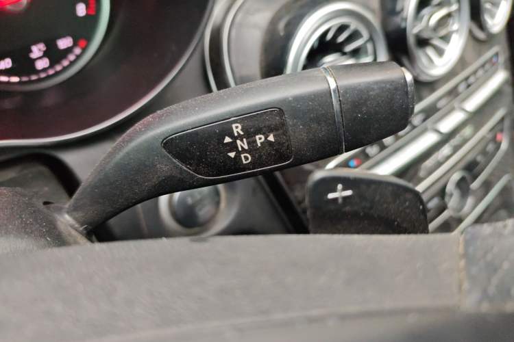 Used Mercedes-Benz C-Class 2017 Restyled C 180 L Fashion Edition Sport Version Gear Lever