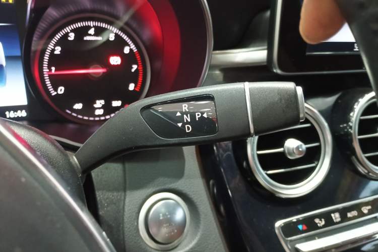 Used Mercedes-Benz C-Class 2017 Facelift C 200 Coupe Gear Lever