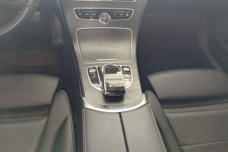 Used Mercedes-Benz C-Class 2017 Restyled C 180 L Fashion Edition Sport Version Gear Lever