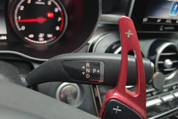 Used Mercedes-Benz C-Class 2017 Facelift C 200 L Sport Edition Gear Lever