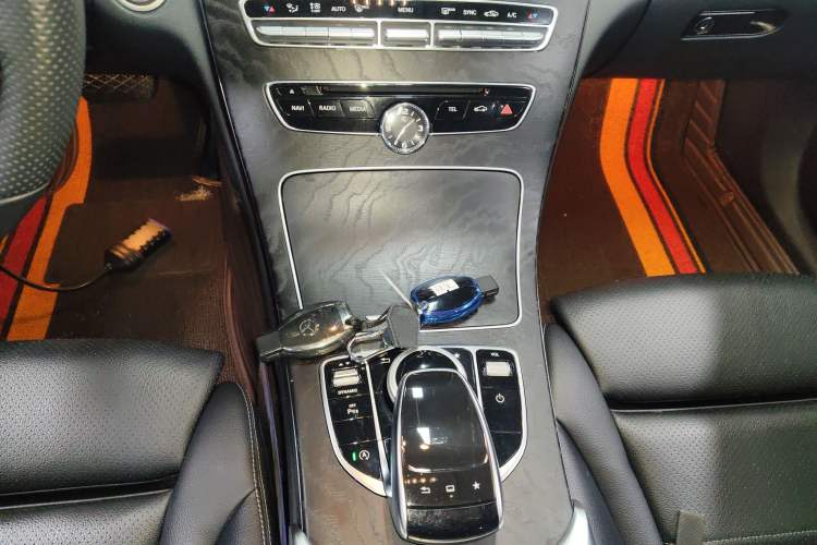 Used Mercedes-Benz C-Class 2017 C 180 L Sport Edition Gear Lever