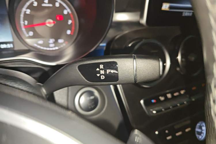 Used Mercedes-Benz C-Class 2017 Revised C 180 L Dynamic Sports Edition Gear Lever