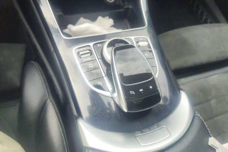 Used Mercedes-Benz C-Class 2017 Restyled C 200 Sport Edition Gear Lever