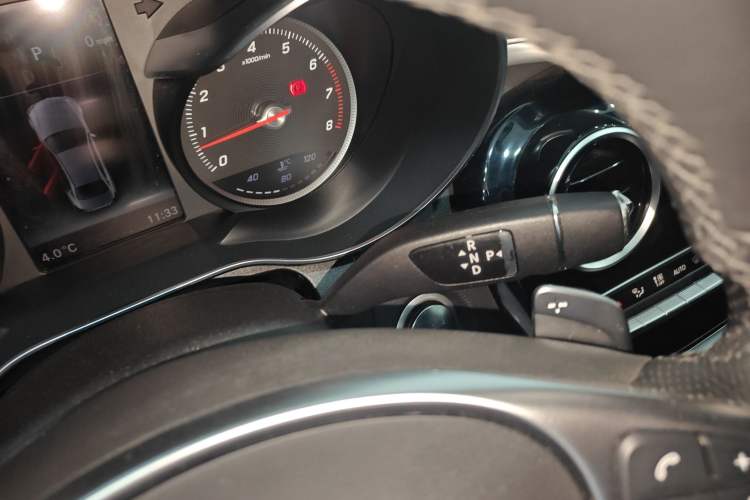 Used Mercedes-Benz C-Class 2017 C 200 Sport Edition Gear Lever