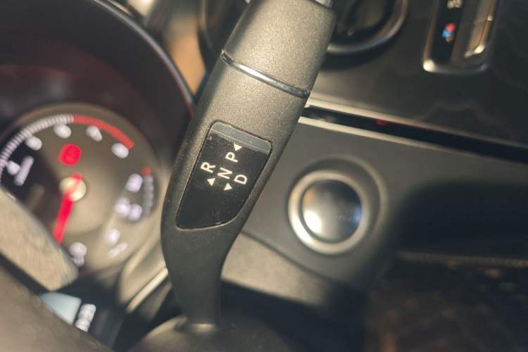 Used Mercedes-Benz C-Class 2017 Restyled C 180 L Fashion Edition Sport Version Gear Lever