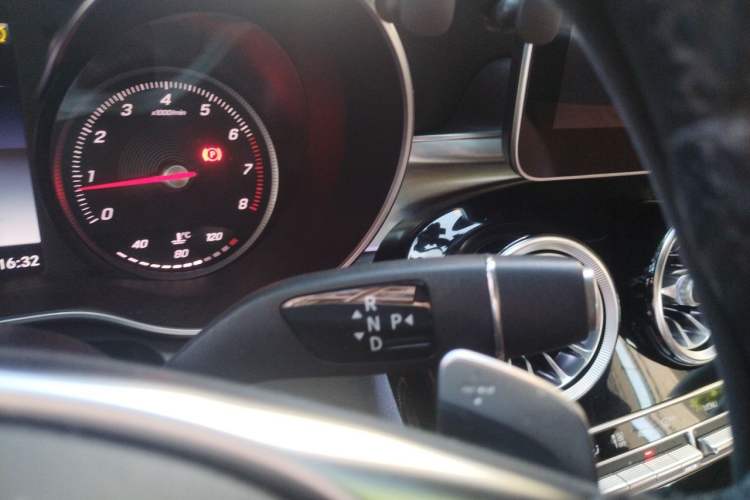 Used Mercedes-Benz C-Class 2017 C 200 Coupe Gear Lever
