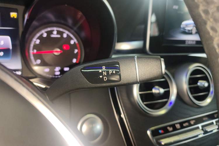 Used Mercedes-Benz C-Class 2017 Facelift C 200 Station Wagon Gear Lever