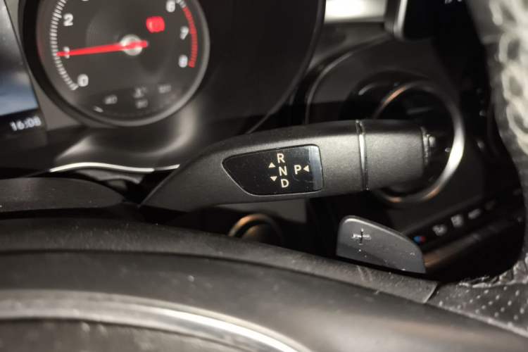 Used Mercedes-Benz C-Class 2017 Restyled C 180 L Fashion Edition Sport Version Gear Lever