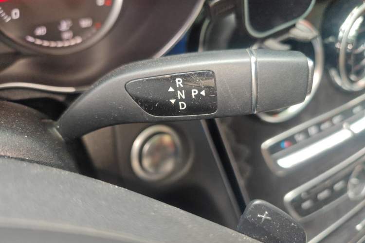 Used Mercedes-Benz C-Class 2017 Restyled C 180 L Fashion Edition Sport Version Gear Lever