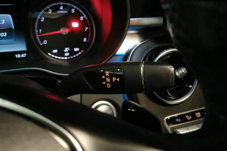 Used Mercedes-Benz C-Class 2017 Facelift C 200 L Sport Edition Gear Lever
