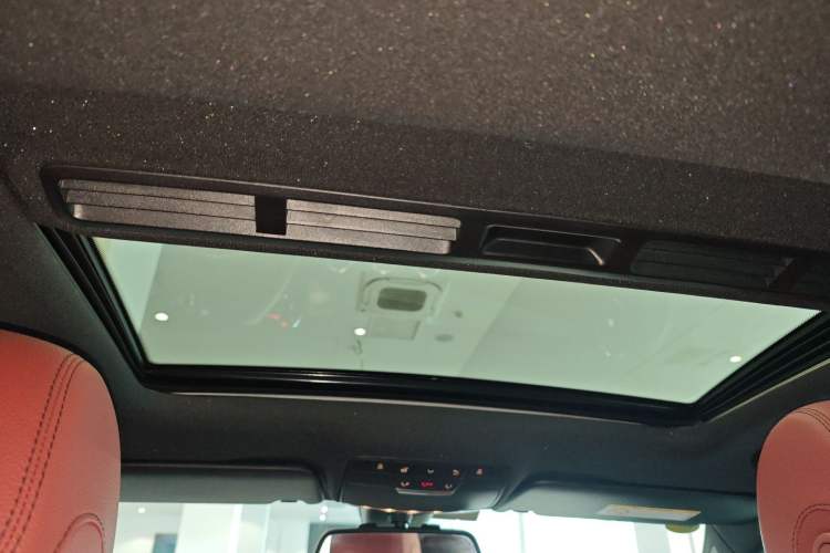 Used Mercedes-Benz C-Class 2017 Restyled C 200 Sport Edition Headliner