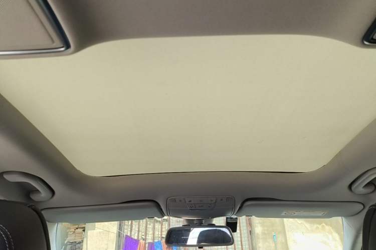Used Mercedes-Benz C-Class 2017 Facelift C 200 L Sport Edition Headliner