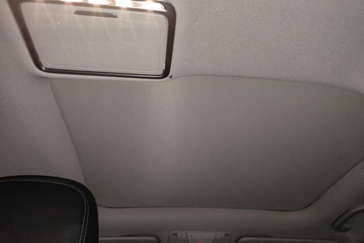 Used Mercedes-Benz C-Class 2017 Facelift C 200 L Sport Edition Headliner